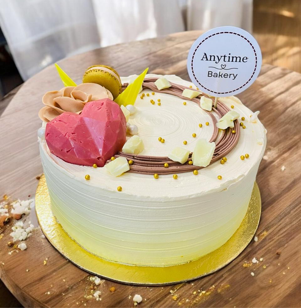 Pinata Pop Celebration Cake