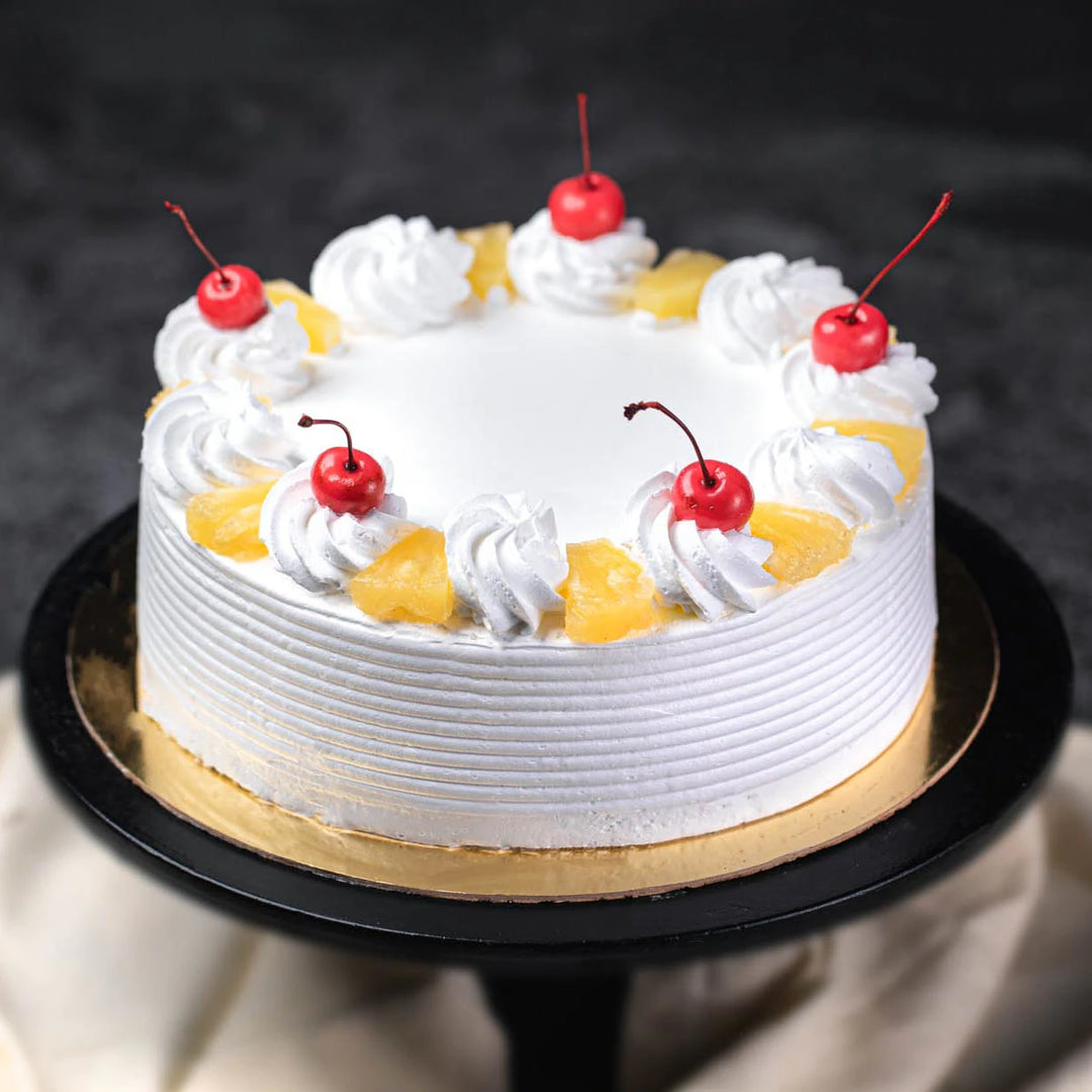 Fresh Pineapple Topping Cake