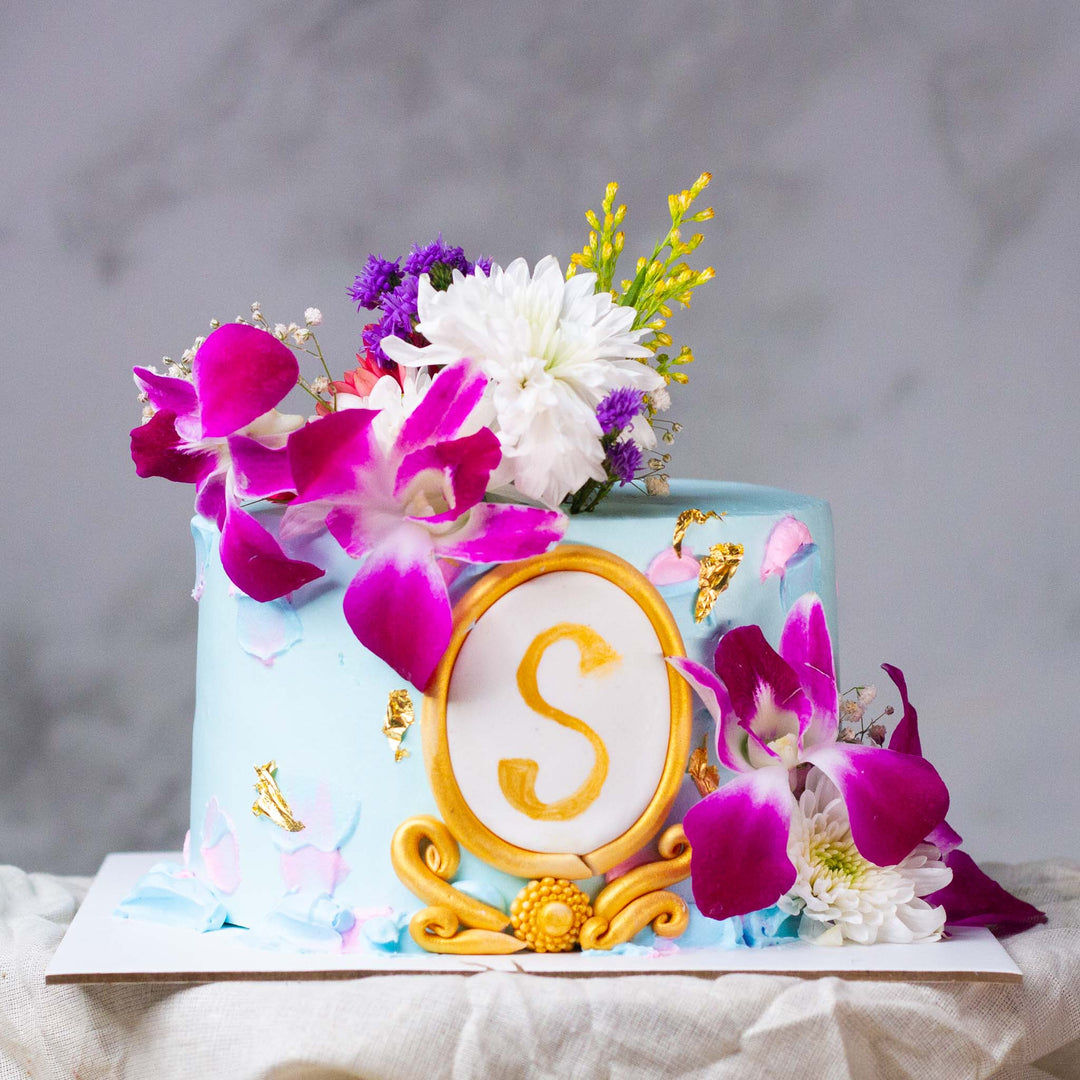 Real and Seasonal Flowers Cake