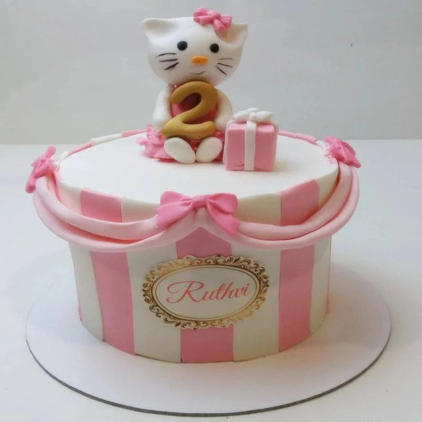 Hello Kitty Cat Cake