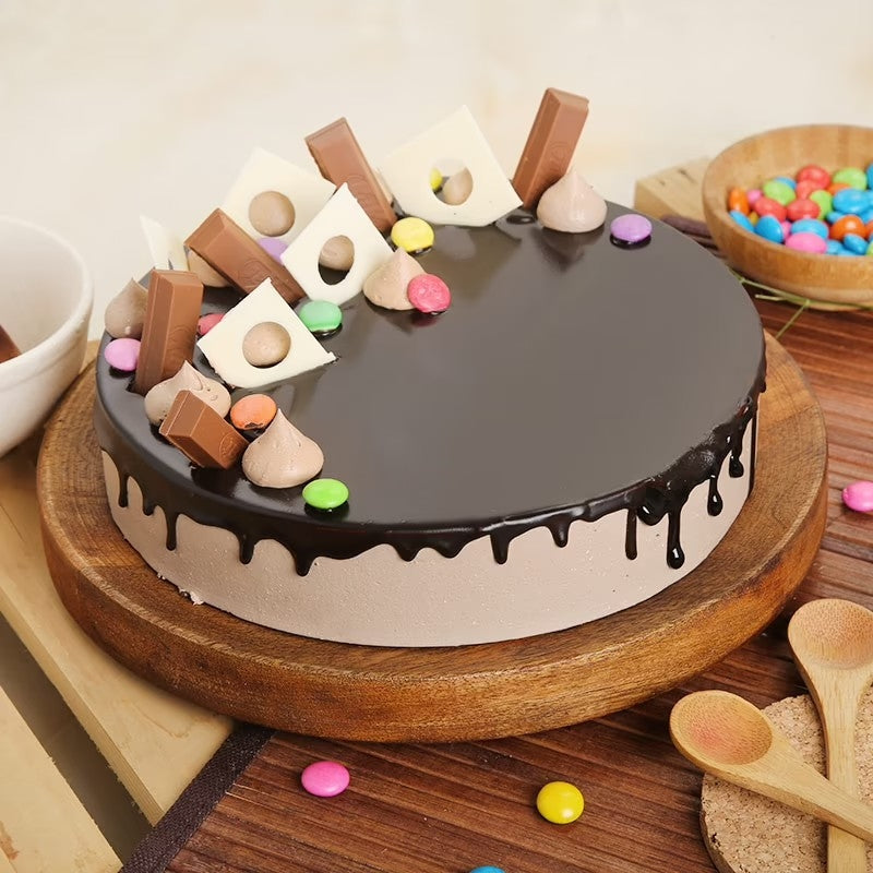 Premium Kitkat Chocolate Cake
