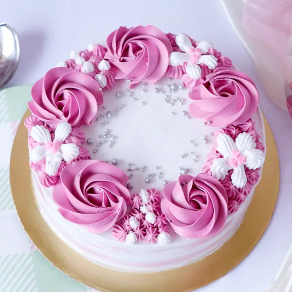 Memorable Cream Flower Cake